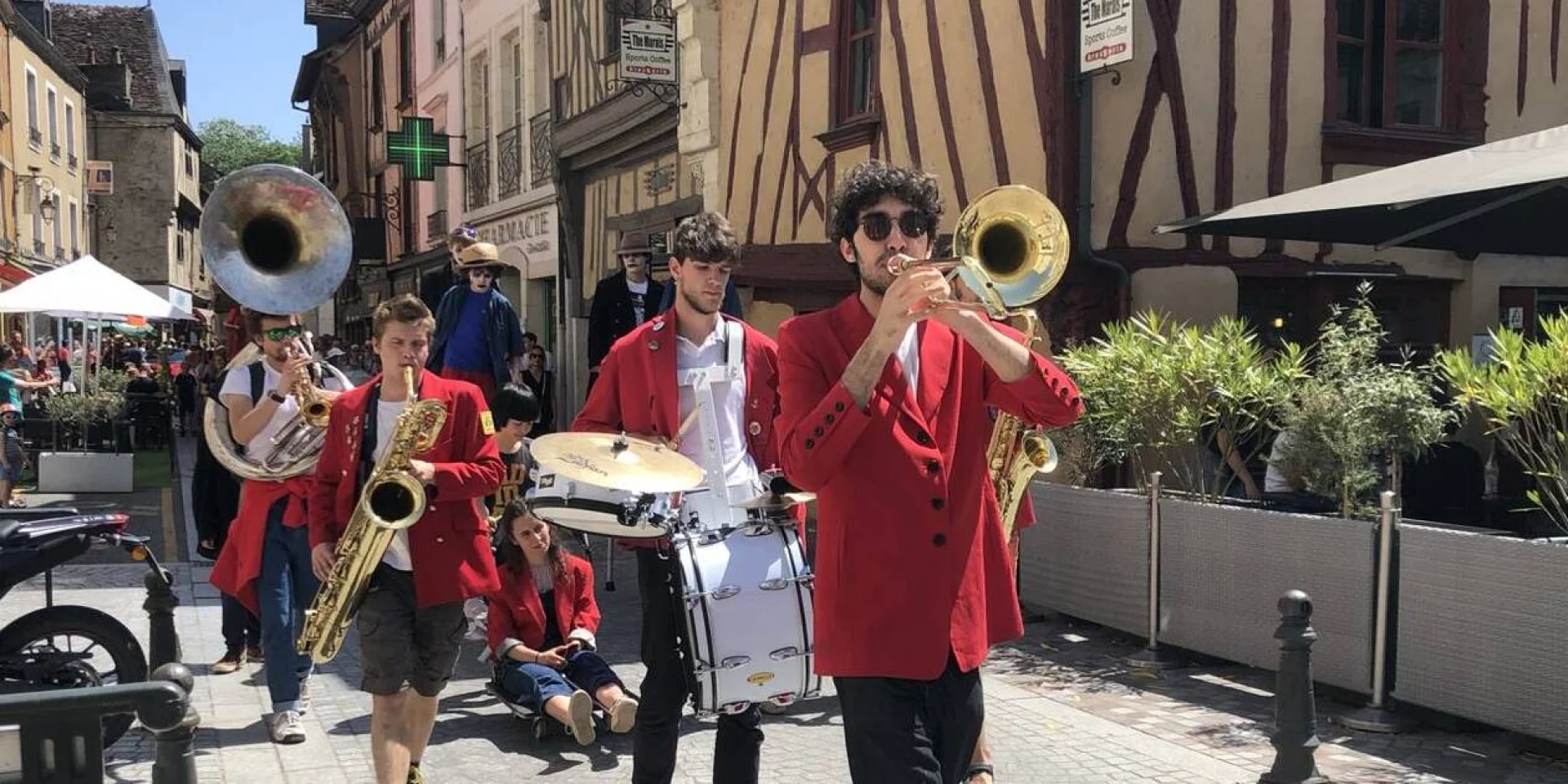 Mjaymza1n2e1otriogi1ntkxowjjytlky2vlowy1owiyyzc1mtq